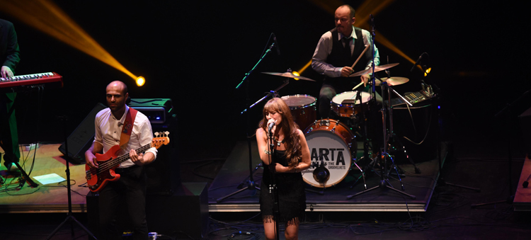 Marta Ren & The Groovelvets